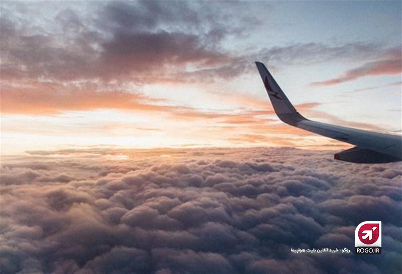 هواپیما در آسمان