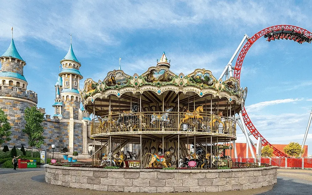 پارک تفریحی و آبی Vialand