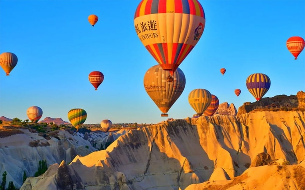 بالن‌سواری بر فراز کاپادوکیا