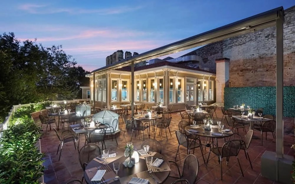 هتل‌های سنگی کاپادوکیا