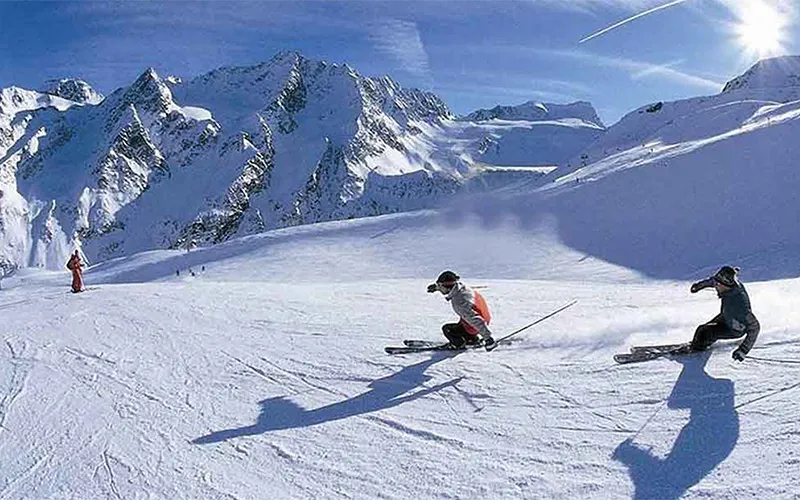 پیست اسکی آلوارس